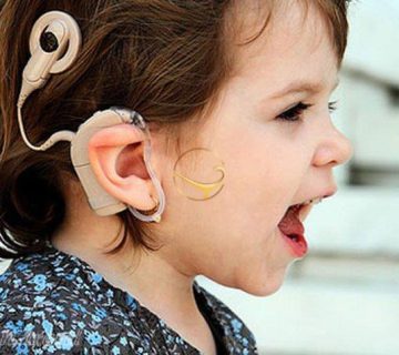 سمعک و کاشت حلزون شنوایی؛ چه تفاوت‌هایی دارند؟